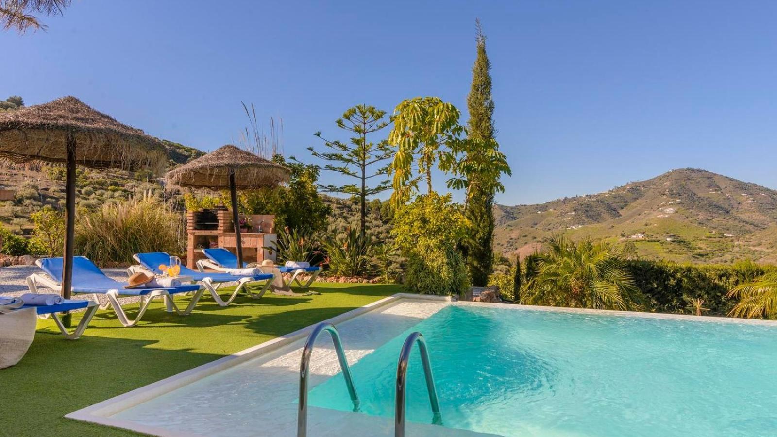 Villa Las Palmeras De Torrox By Ruralidays 外观 照片